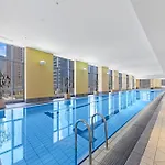 Sydney Cbd Studio I City Views I Sleeps 4 People