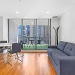 Sydney Cbd Studio I City Views I Sleeps 4 People