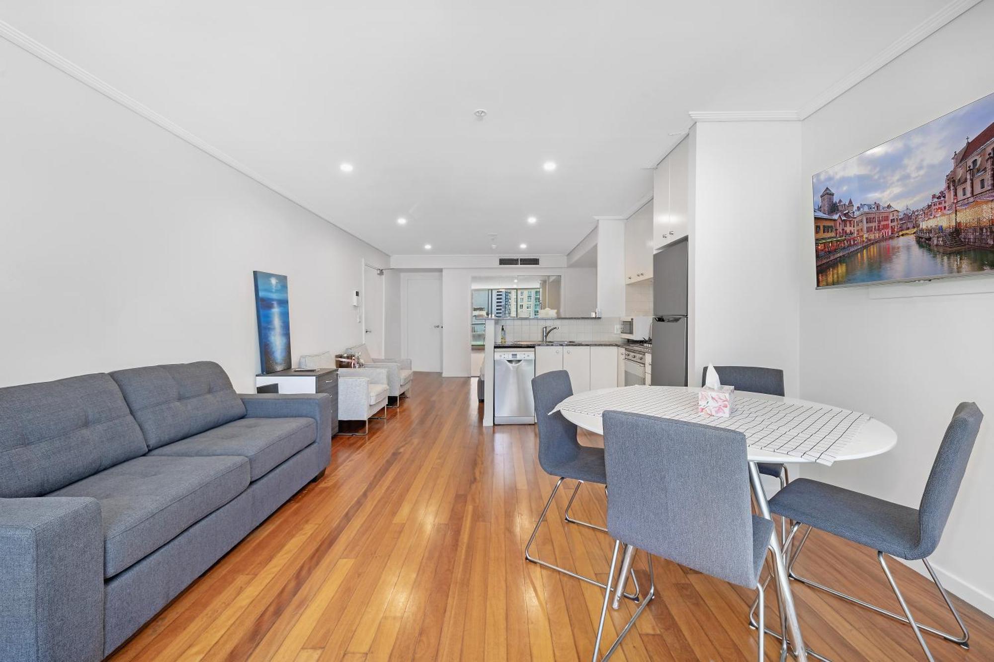 Cbd I Views I Sleeps 4 People Apartment *